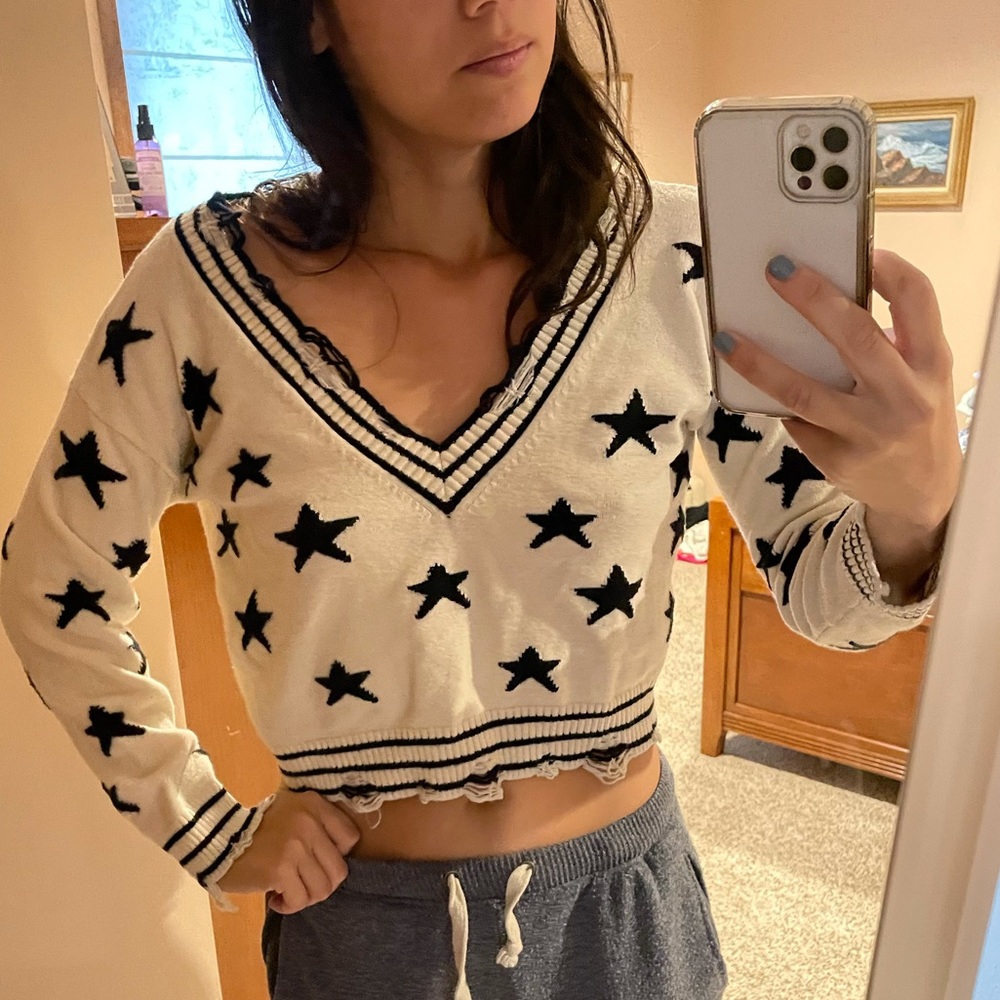 Brooklyn Karma Size Small Sweater with Stars